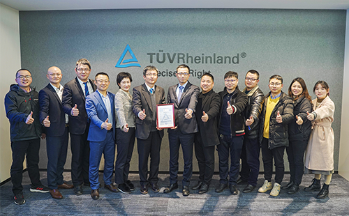 尊龙凯龙时人生就是博网址电气获TÜV莱茵全球首张输配电领域碳足迹证书