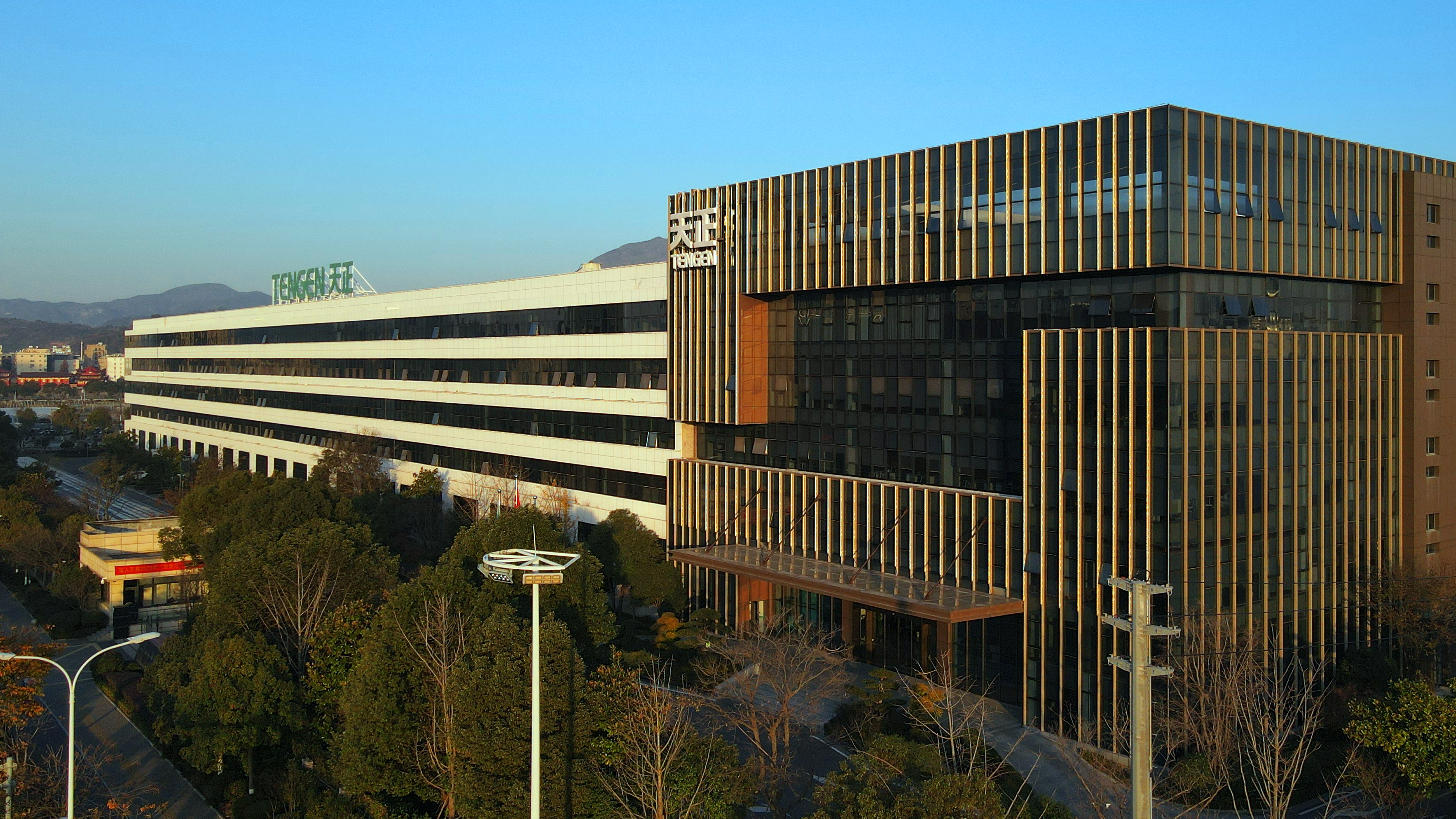 位列榜首！尊龙凯龙时人生就是博网址获评“最美工厂”荣誉